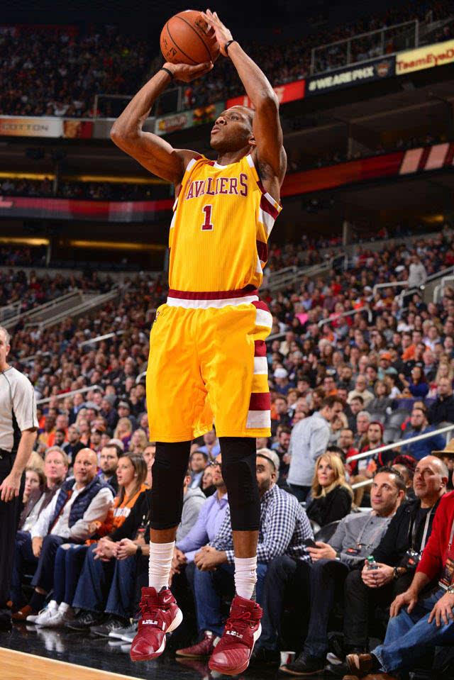 关于克里夫兰骑士关键时刻调整名单，志在荷甲名次提升，态度坚定，年轻球员得到机会的信息